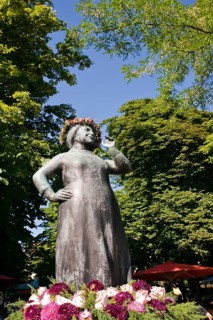 Liesl-Karlstadt Fountain