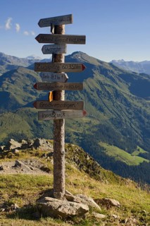 Signpost on Kellerjoch Mountain in front of the Tux Alps