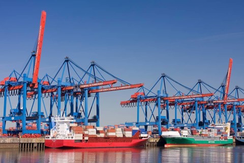 Container ships and feeder ships at the Container Terminal Altenwerder