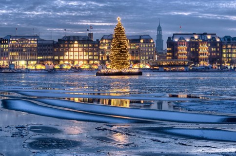 Binnenalster or Inner Alster Lake with a Christmas tree and Jungfernstieg