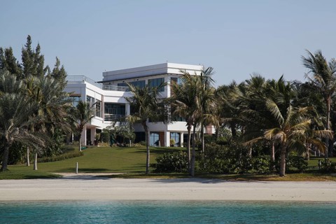 Building on the first inhabited island of the artificial archipelago 'The World' or 'World Islands'