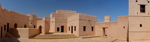 Jalan Bani Bu Hassan castle