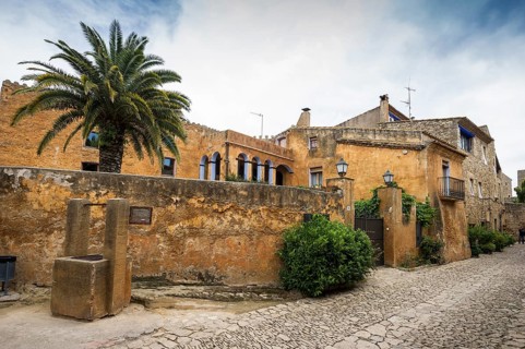 Medieval alley