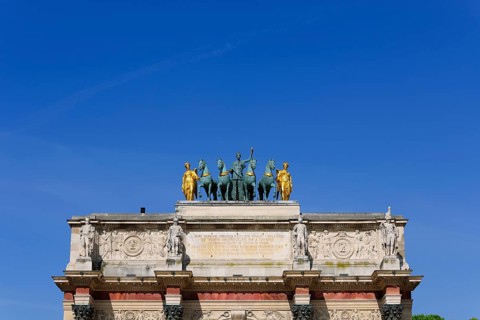 Quadriga on top of the Arc de Triomphe du Carrousel near the Louvre