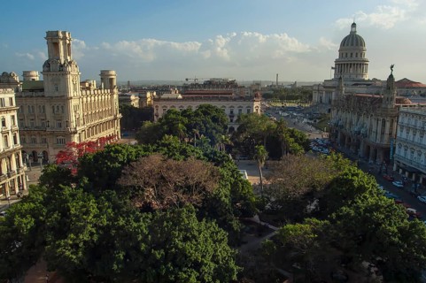 Large square on the Capitol