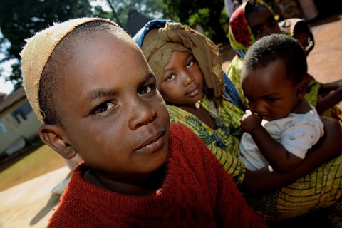 Children from the village of Idool