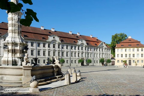 Kavaliershoefe courtyards and the former home of the Vicar General