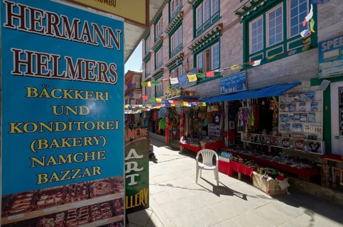 Advertisment of a German Bakery in Namche Bazar (3.440 m)