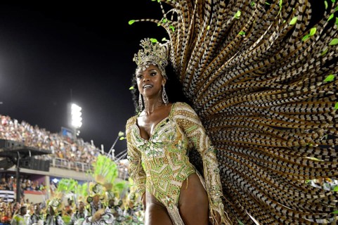Samba dancer
