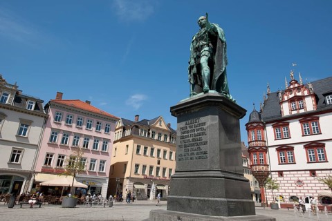 Marketplace with Prince Albert Memorial