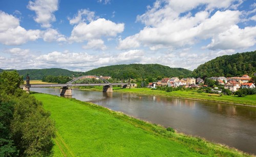 Carolabruecke bridge over the River Elbe