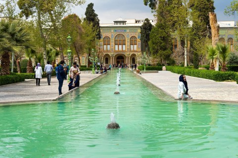 Fountain in front of Golestan Palace