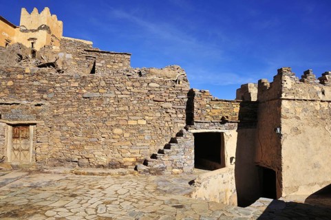 Natural stone walls