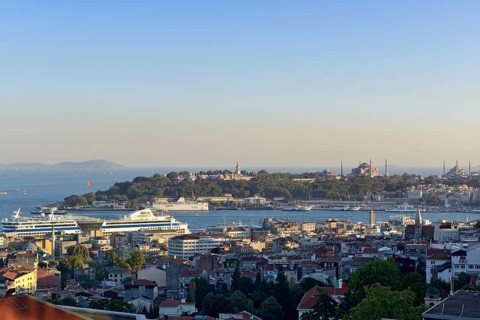 View from the 360-restaurant over the Sultanahmet district with Topkapi Palace