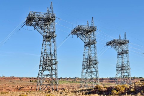 Metal masts for power lines