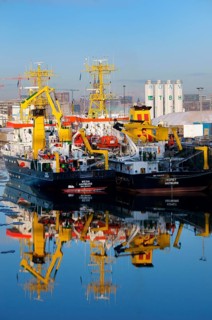 Survey vessels Wega and Komet