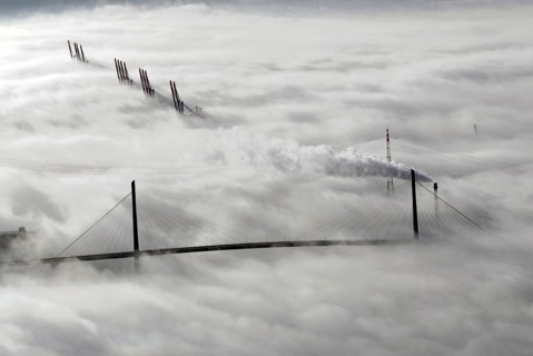 Koehlbrand Bridge in the fog