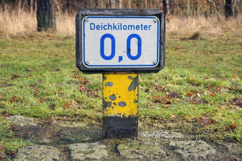 Borghorster main dyke embankment
