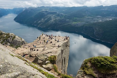Preikestolen or Prekestolen