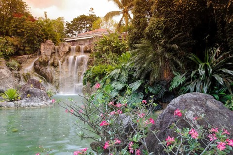 Restaurant above the waterfall
