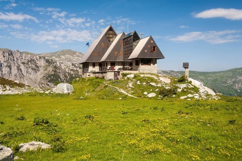 Rifugio Garelli mountain hut
