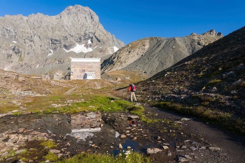Hikers at the Rifugio Gastaldi refuge
