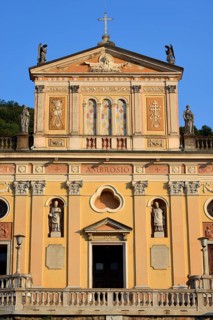 West facade of the Parish Church of Sancto Ambrosio in the evening light