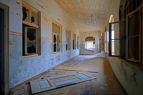 School in the former diamond city of Kolmanskuppe