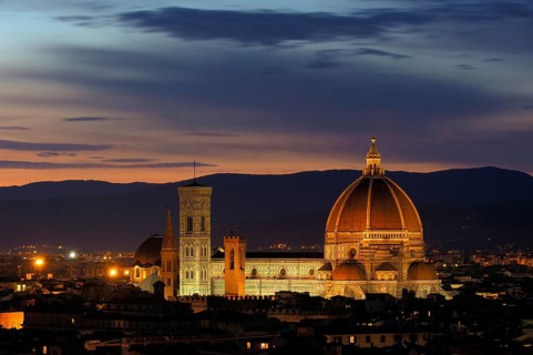 Florence Cathedral or Basilica di Santa Maria del Fiore at dusk