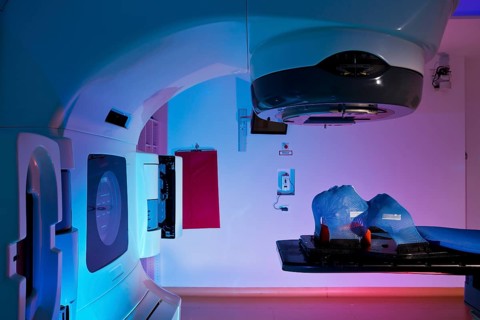 Mask for fixation of the head in a linear accelerator