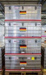 Transport crates for the drinking water treatment plant of the THW
