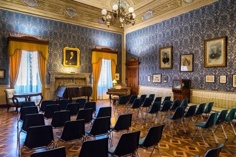 Salon