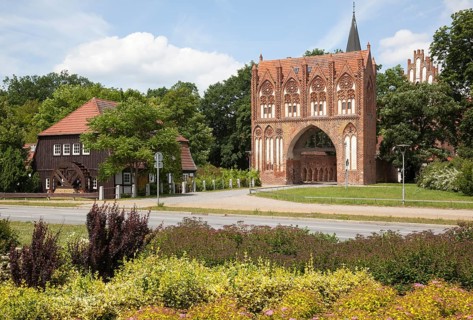 Stargarder Tor and 'ZurÂ Lohmuehle' restaurant
