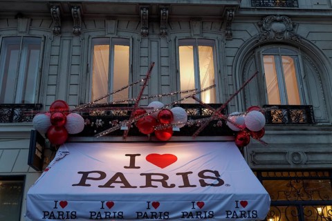 I Love Paris souvenir shop with Christmas decorations
