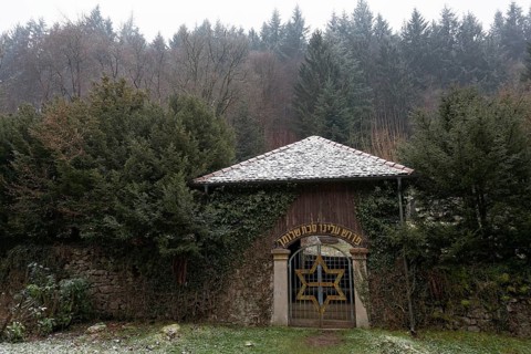Hall cemetery