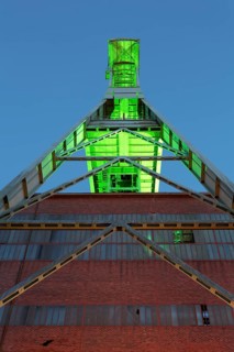 Headframe over mine shaft No. 7
