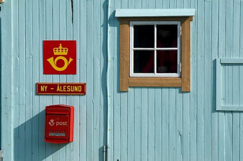 Facade of the northernmost post office in the world