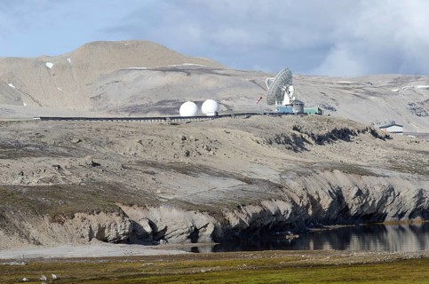 Satellite receiving station