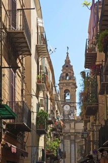 Alley with the Church of Sant Ignazio dell Olivella