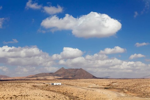 The former volcano Caldera de Gairia