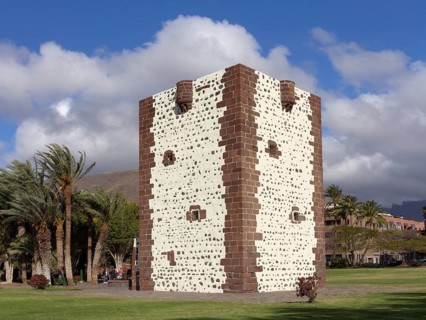 Torre del Conde tower