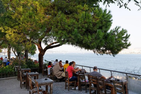 Tea garden in Gulhane-Park overlooking the Bosphorus