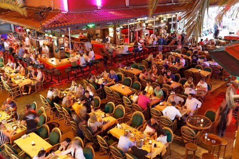 Queen's Garden bar and restaurant in the town centre at night