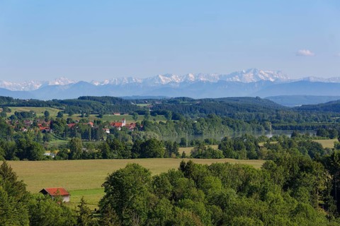Apfeldorf and the Lech River in front of the Alps