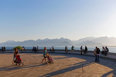 Evening atmosphere with view of the Taurus mountains