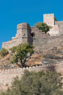 Fortified wall