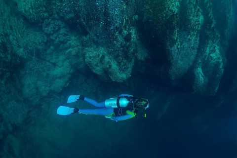 Scuba diver in Barracuda Lake