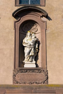 Statue