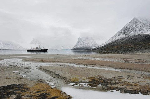 Passenger ship MS Nordstjernen in a Svalbard bay