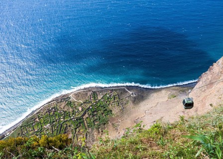 Cable car on the cliff coast of Santa Maria Madalena